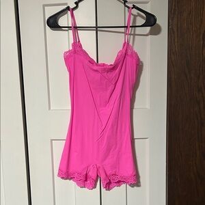 SKIMS Fits Everybody Lace Onesie